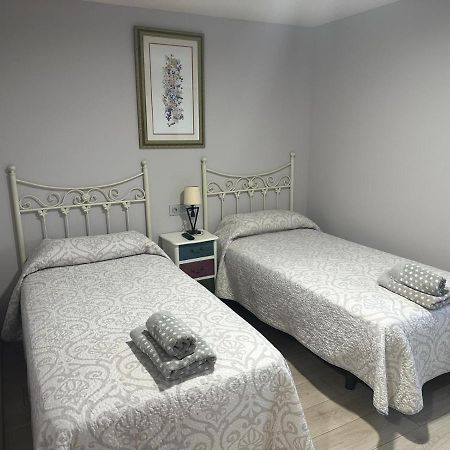 Hotel Rural Los Faroles Huérmeces Екстериор снимка