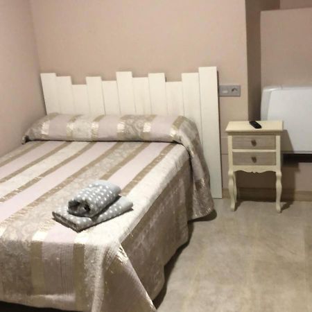 Hotel Rural Los Faroles Huérmeces Екстериор снимка