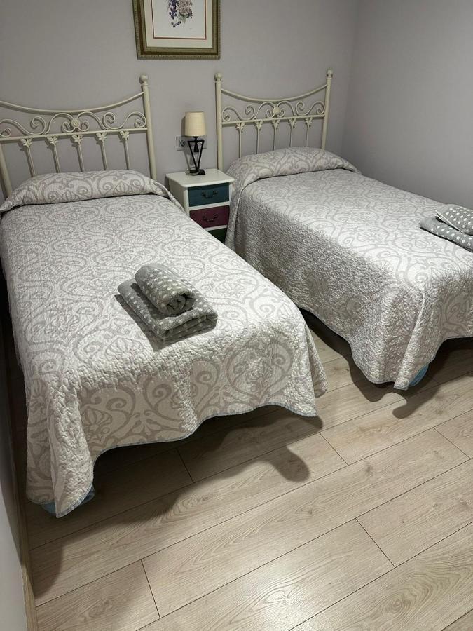 Hotel Rural Los Faroles Huérmeces Екстериор снимка