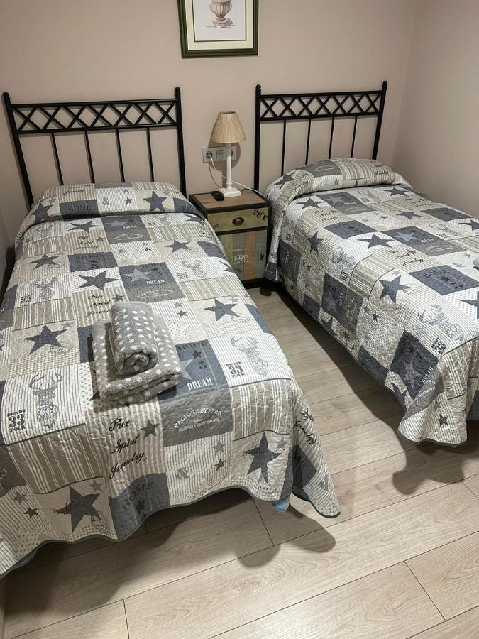 Hotel Rural Los Faroles Huérmeces Екстериор снимка