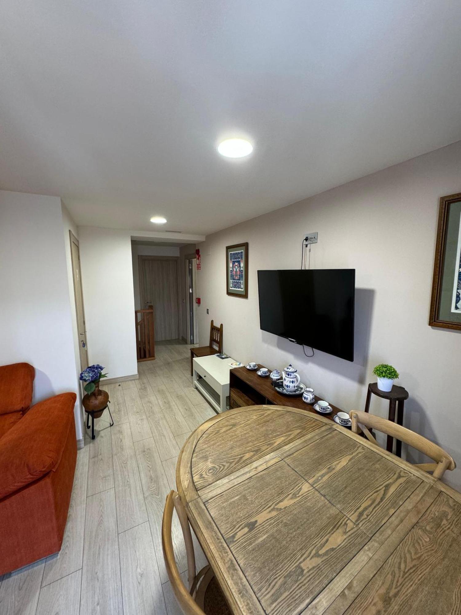 Hotel Rural Los Faroles Huérmeces Екстериор снимка